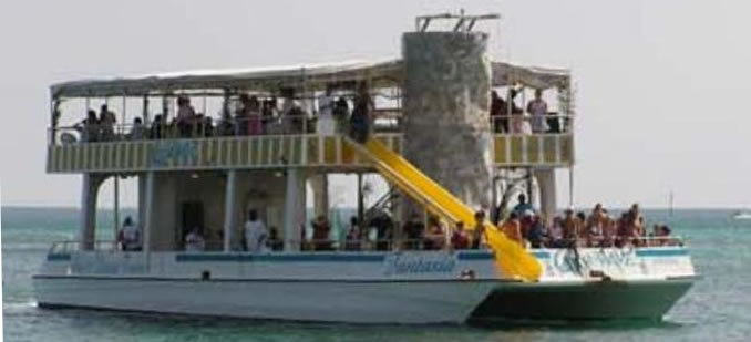 Double decker snorkel Boat Bahamas